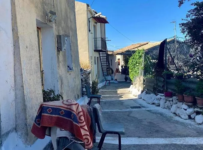 Lodge Olive Grove Oasis No4 *